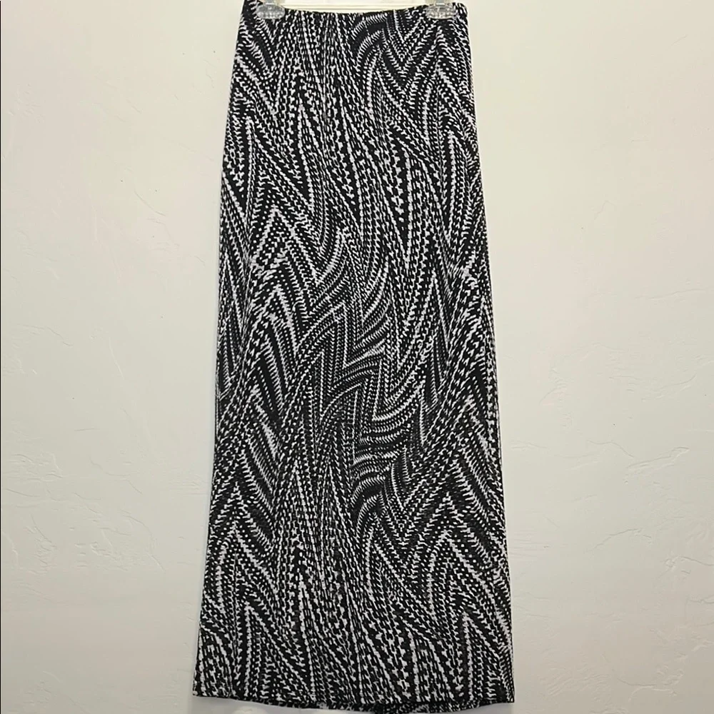 Bobeau Black & White Partially Lined Maxi Skirt - Picture 2 of 10